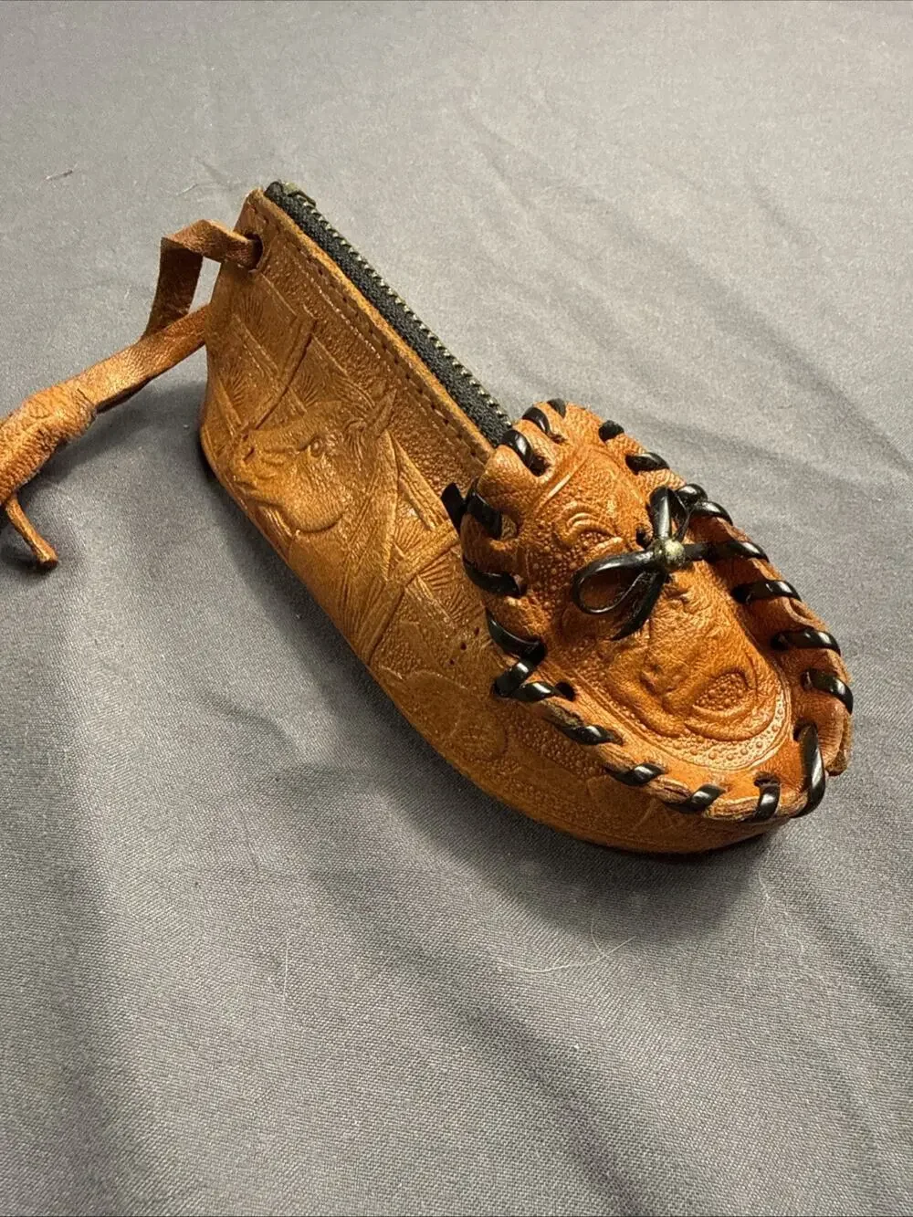 VTGHand Crafted TOOLED LEATHER Moccasin Shoe Coin Change Purse Souvenir Mexico